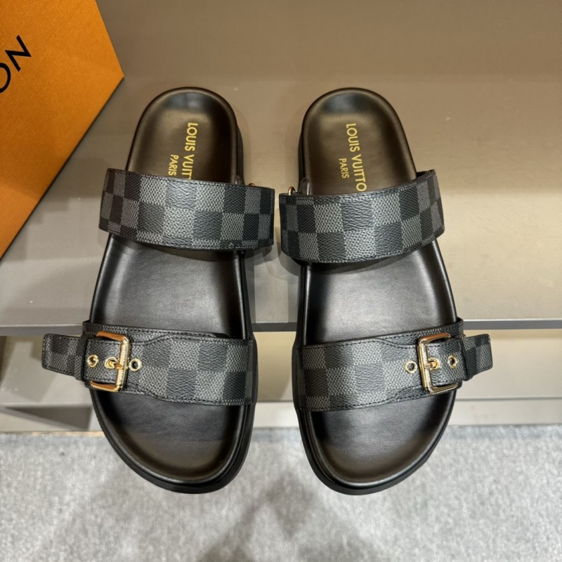 ch**an D*or slippers